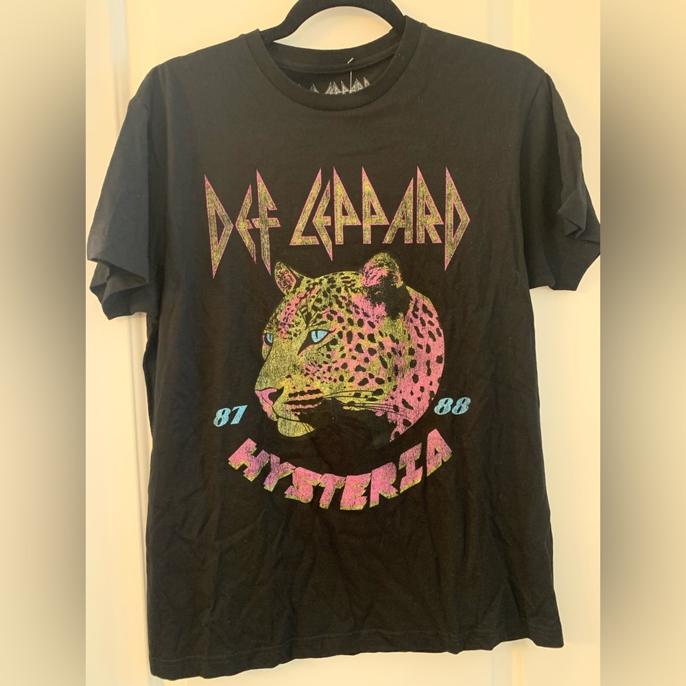 Def Leppard size medium women’s Tshirt.